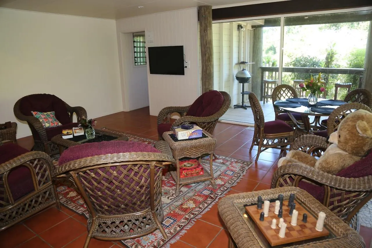 Bed & Breakfast Licuala Lodge Mission Beach