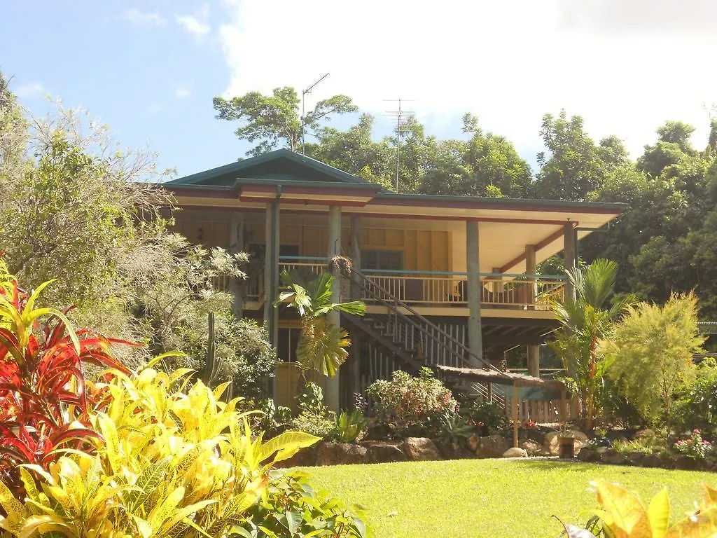 **** Bed & Breakfast Licuala Lodge Mission Beach Australia