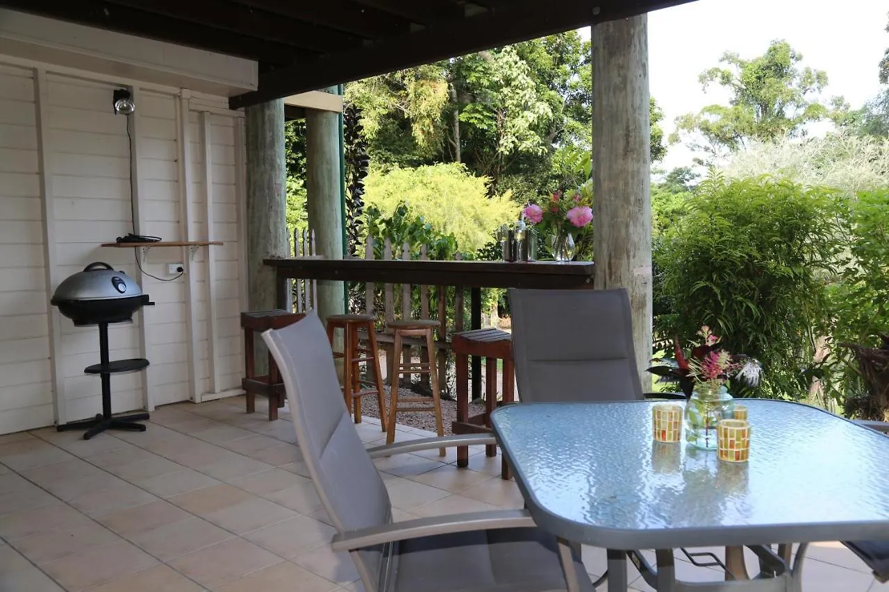 **** Bed & Breakfast Licuala Lodge Mission Beach Australia
